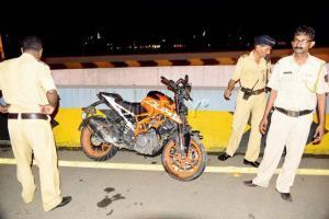 Mumbai: Two bikers die after speeding stunt goes wrong on JJ flyover